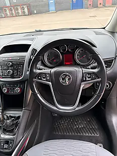 Used 2013 Vauxhall Zafira Tourer Se Grey - Interior and Exterior details 13