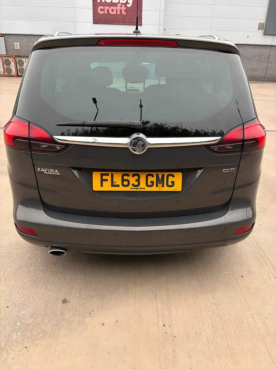 Used 2013 Vauxhall Zafira Tourer Se Grey - Interior and Exterior details 4