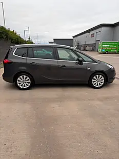 Used 2013 Vauxhall Zafira Tourer Se Grey - Interior and Exterior details 5