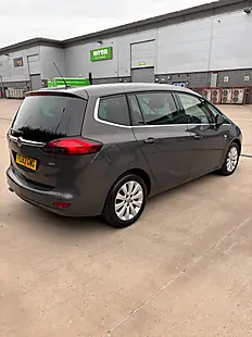 Used 2013 Vauxhall Zafira Tourer Se Grey - Interior and Exterior details 7