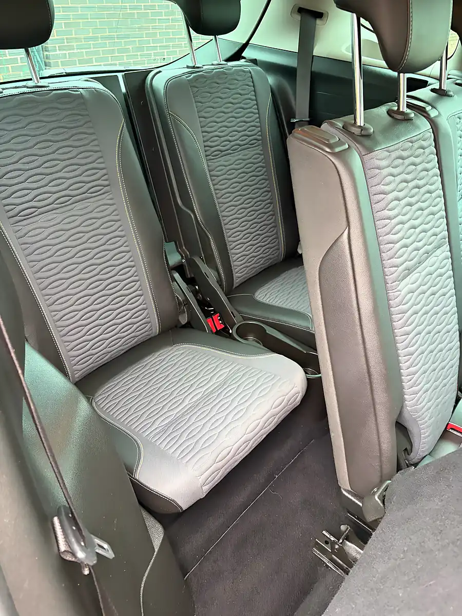 Used 2013 Vauxhall Zafira Tourer Se Grey - Interior and Exterior details 8