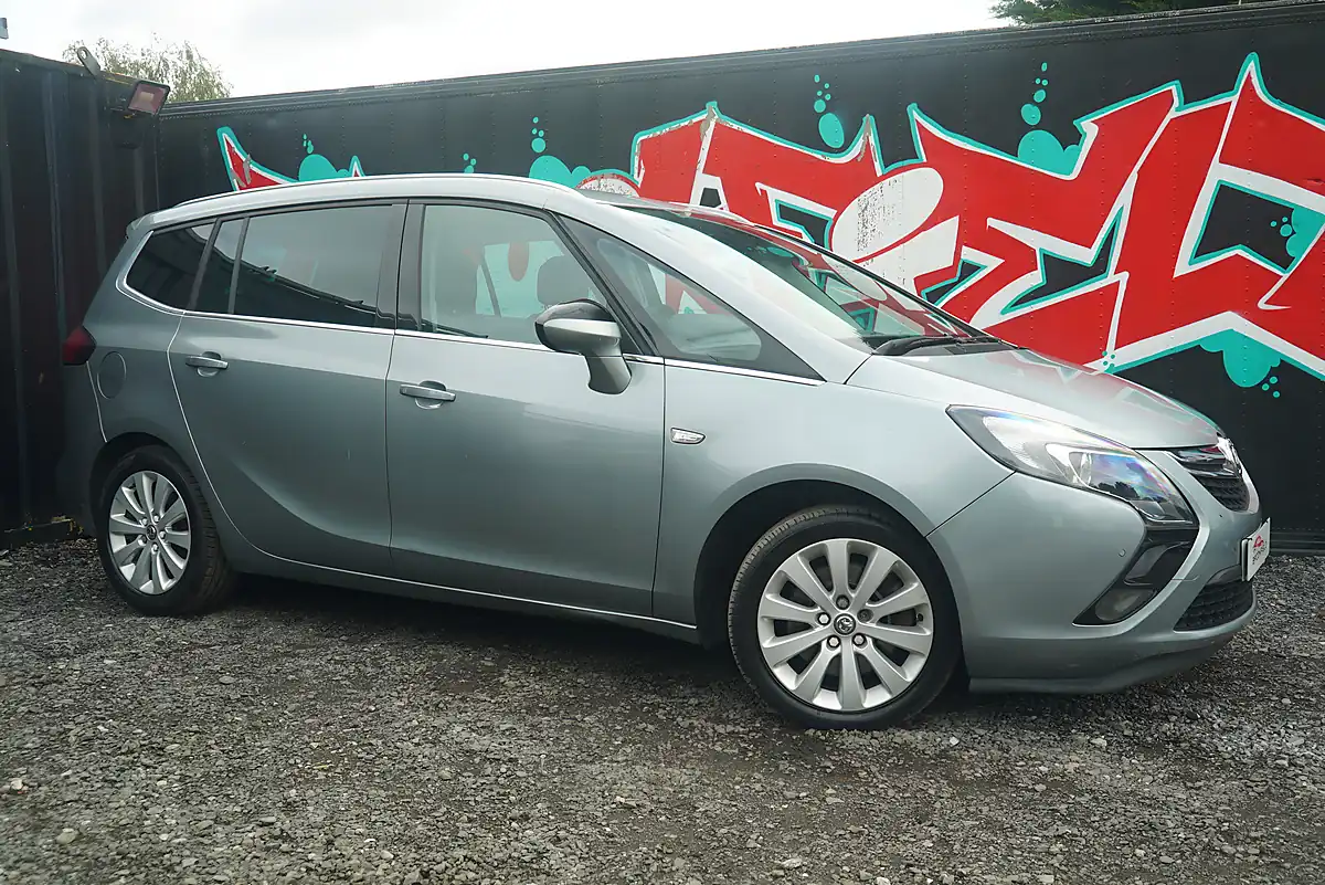 Used 2013 Vauxhall Zafira Tourer Se Silver - Interior and Exterior details 12
