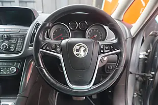 Used 2013 Vauxhall Zafira Tourer Se Silver - Interior and Exterior details 14