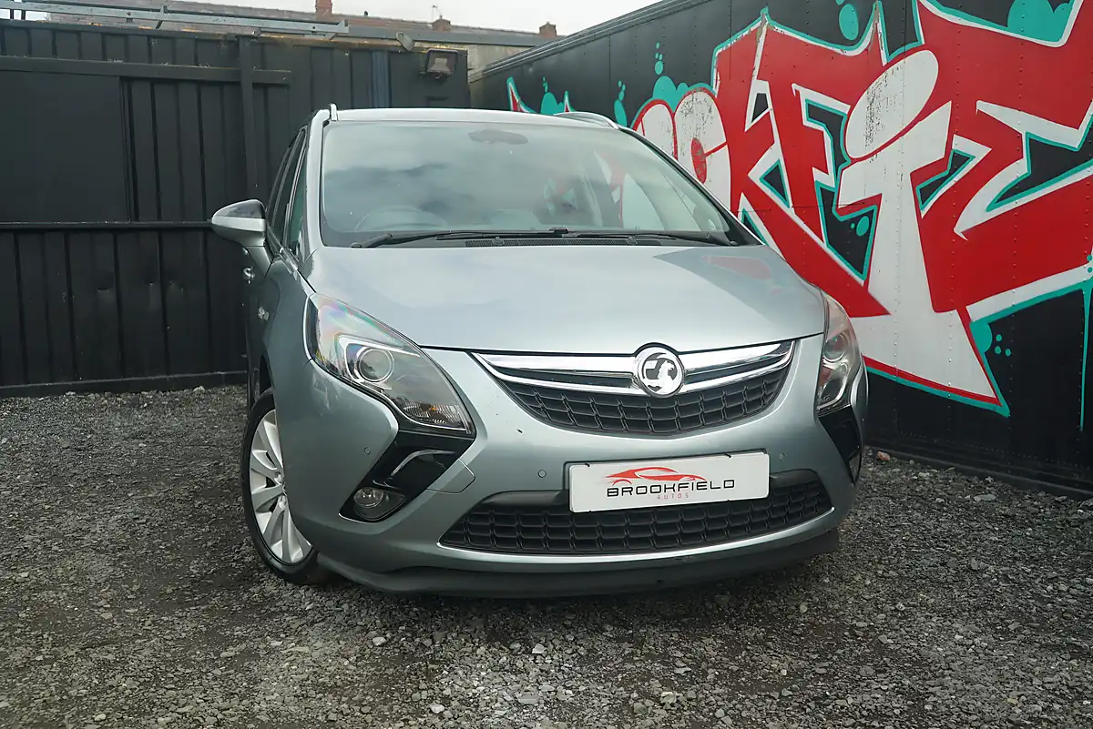 Used 2013 Vauxhall Zafira Tourer Se Silver - Interior and Exterior details 3
