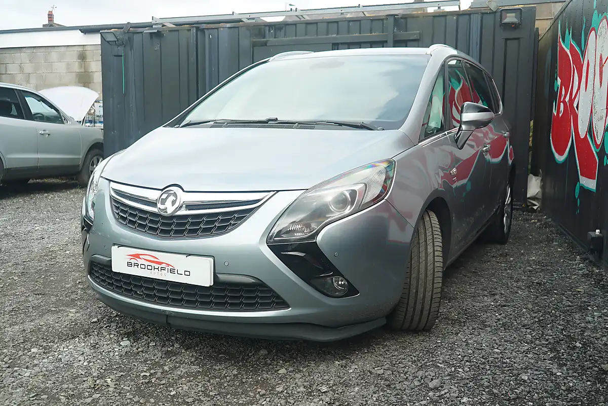 Used 2013 Vauxhall Zafira Tourer Se Silver - Interior and Exterior details 6