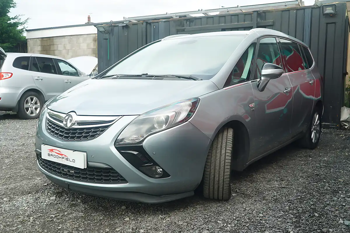 Used 2013 Vauxhall Zafira Tourer Se Silver - Interior and Exterior details 7