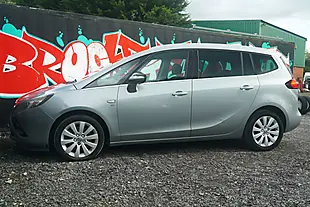 Used 2013 Vauxhall Zafira Tourer Se Silver - Interior and Exterior details 8