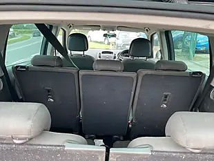 Used 2013 Vauxhall Zafira Tourer Sri Black - Interior and Exterior details 10