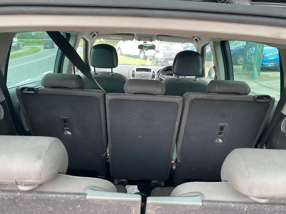 Used 2013 Vauxhall Zafira Tourer Sri Black - Interior and Exterior details 10