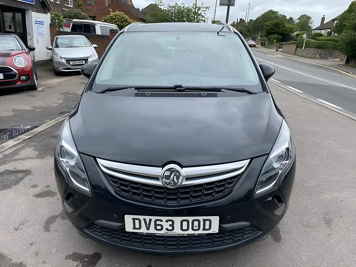 Used 2013 Vauxhall Zafira Tourer Sri Black - Interior and Exterior details 2