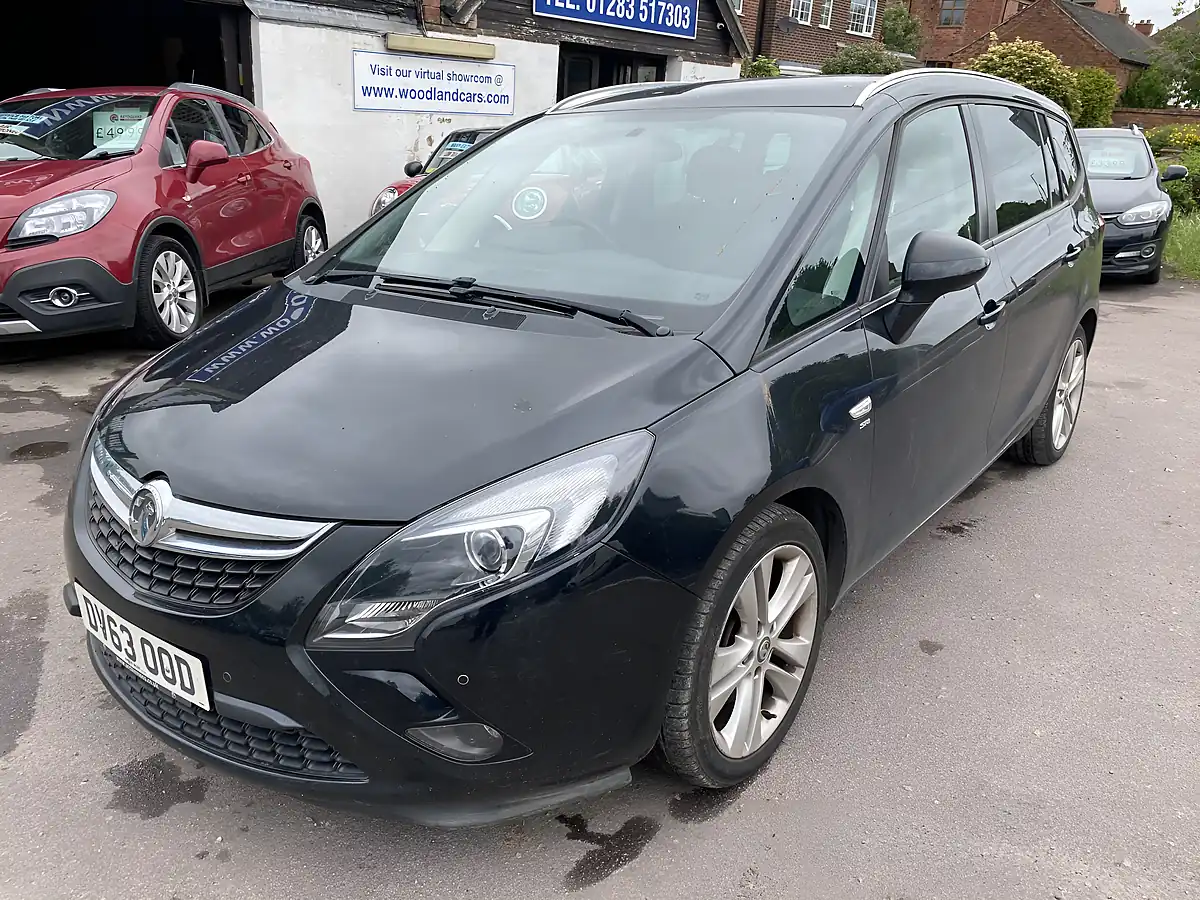 Used 2013 Vauxhall Zafira Tourer Sri Black - Interior and Exterior details 3