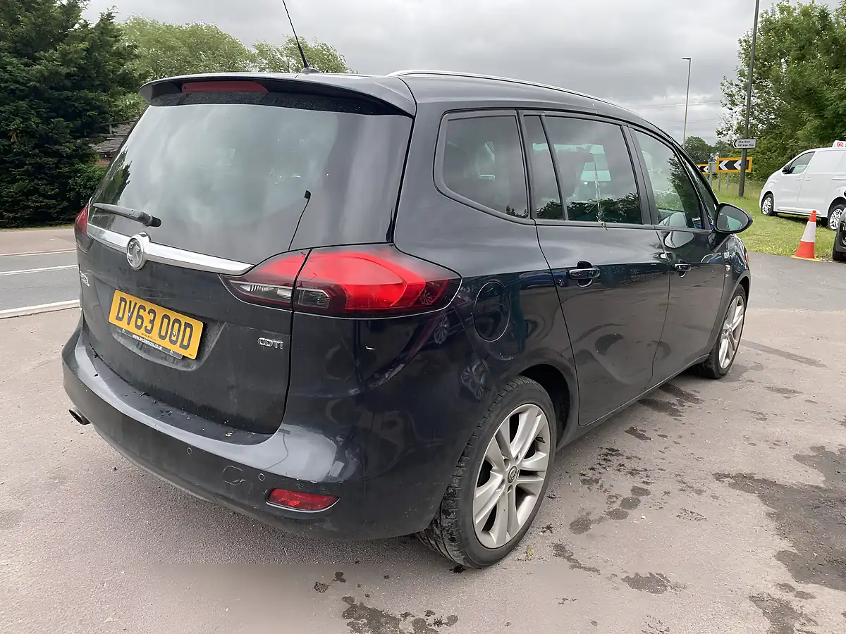 Used 2013 Vauxhall Zafira Tourer Sri Black - Interior and Exterior details 6