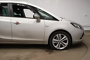 Used 2013 Vauxhall Zafira Tourer Sri Silver - Interior and Exterior details 6