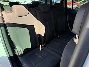 Used 2013 Vauxhall Zafira Tourer Sri White - Interior and Exterior details 12