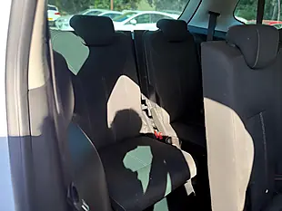 Used 2013 Vauxhall Zafira Tourer Sri White - Interior and Exterior details 13