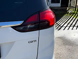 Used 2013 Vauxhall Zafira Tourer Sri White - Interior and Exterior details 8