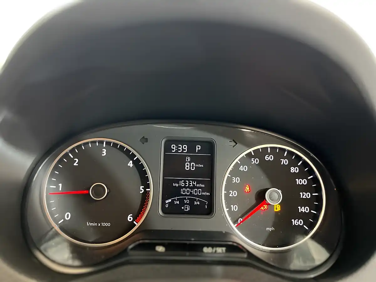 Used 2013 Volkswagen Amarok Highline White - Interior and Exterior details 12
