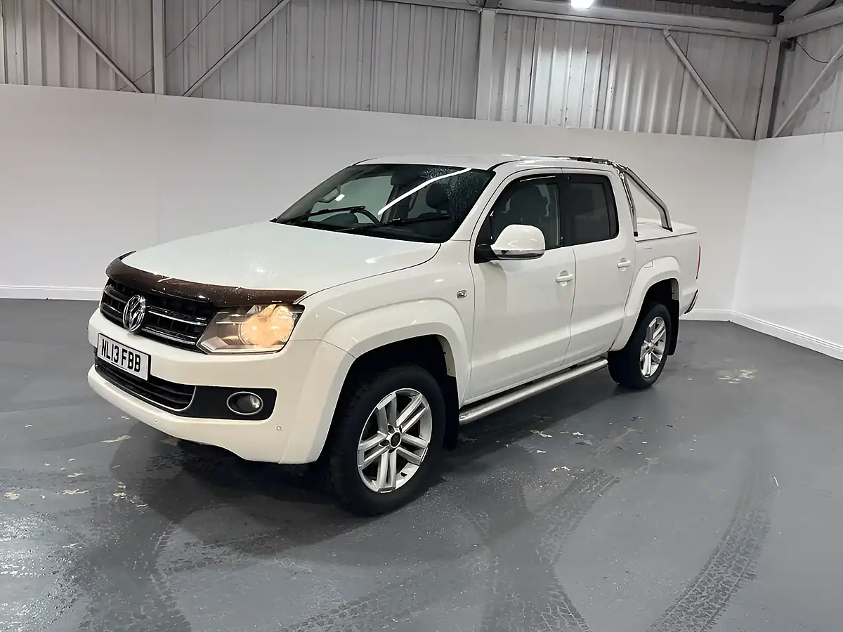 Used 2013 Volkswagen Amarok Highline White - Interior and Exterior details 3