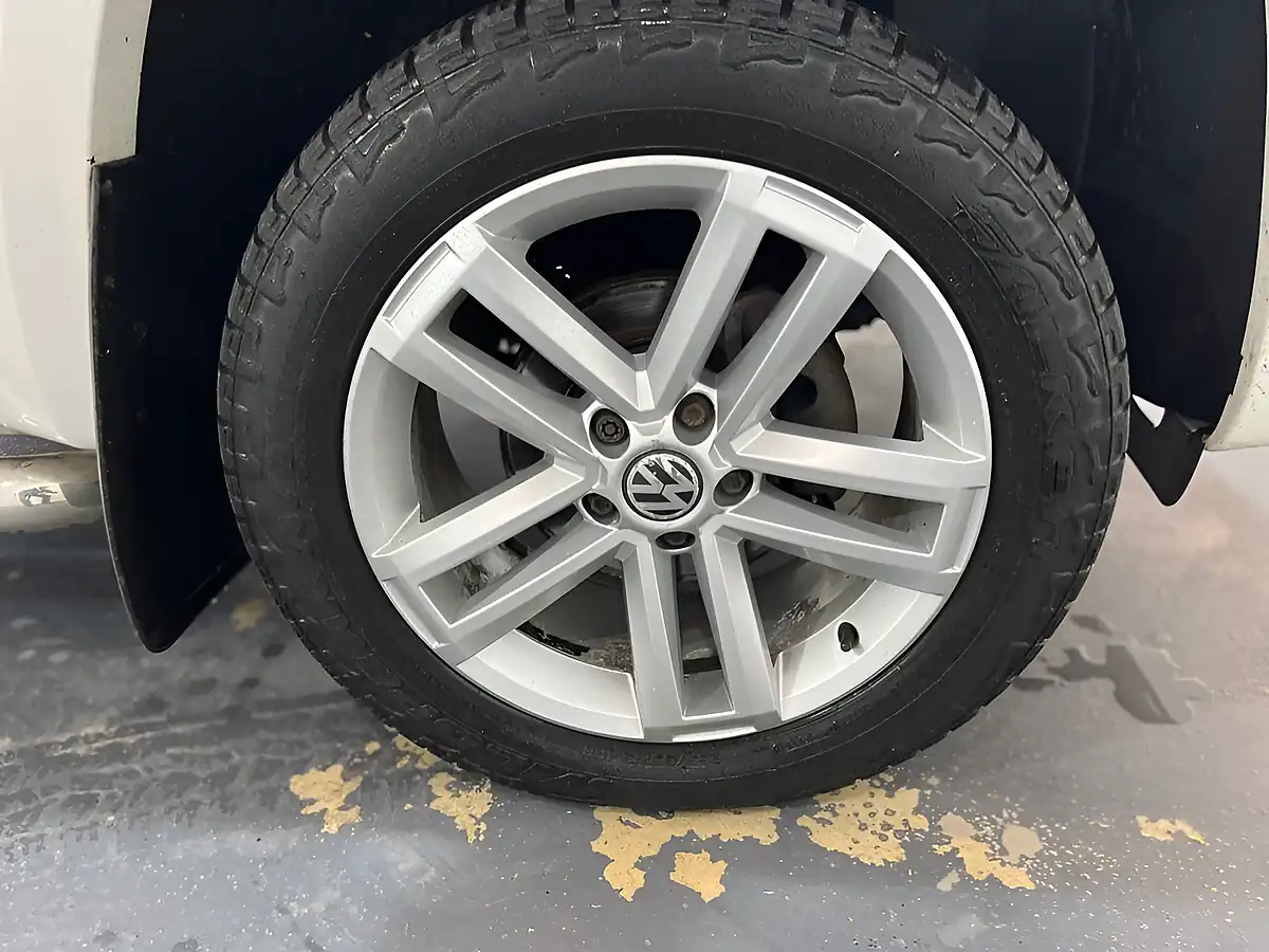 Used 2013 Volkswagen Amarok Highline White - Interior and Exterior details 6