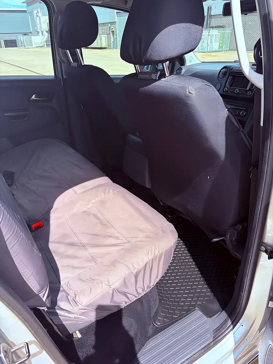 Used 2013 Volkswagen Amarok Trendline Silver - Interior and Exterior details 8