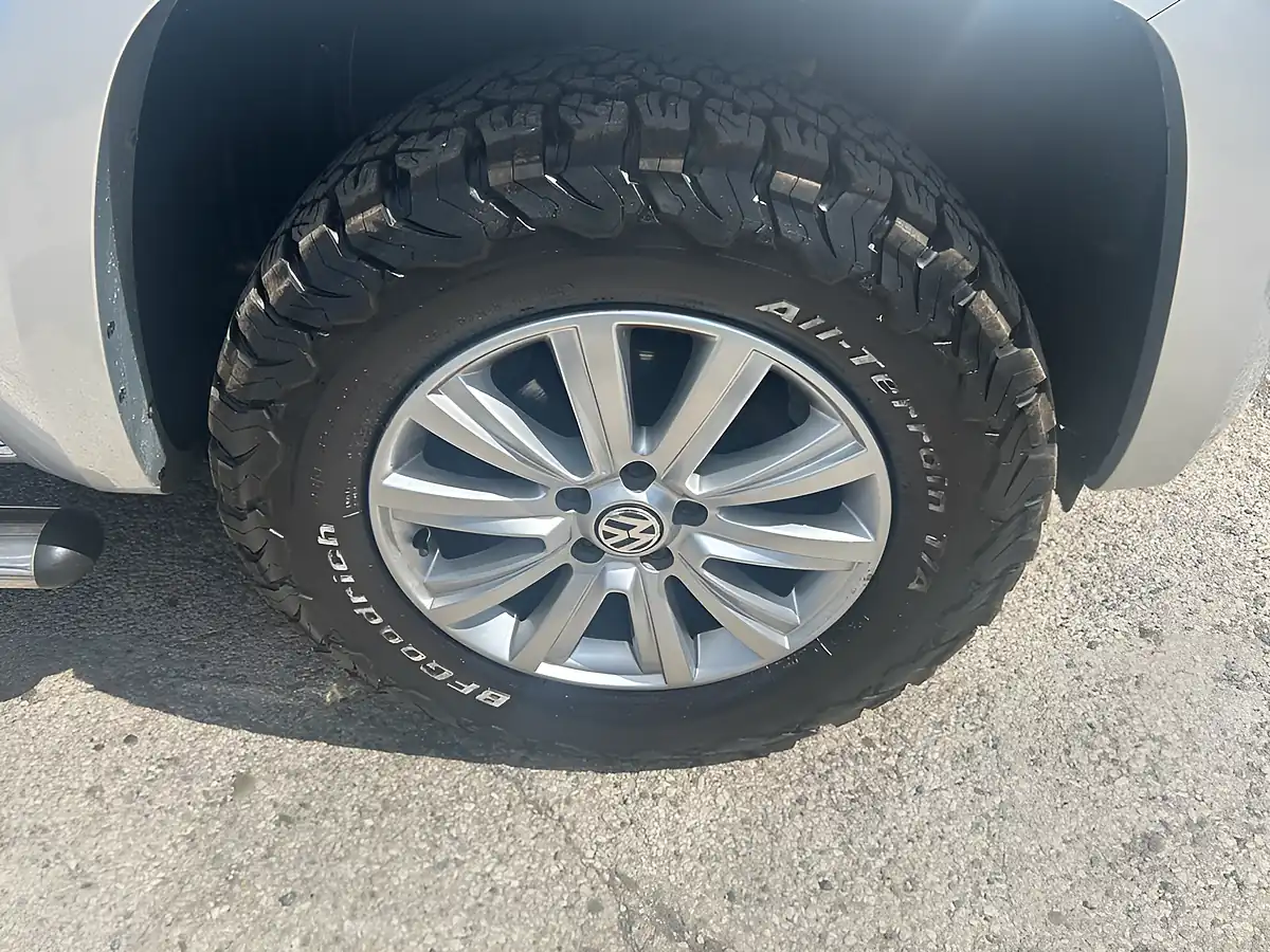 Used 2013 Volkswagen Amarok Trendline Silver - Interior and Exterior details 17