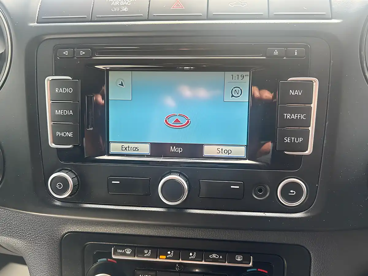 Used 2013 Volkswagen Amarok Trendline Silver - Interior and Exterior details 2
