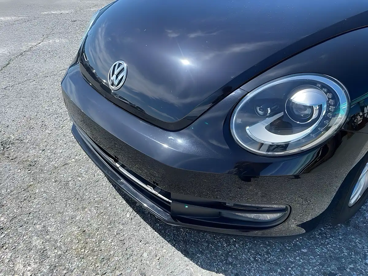 Used 2013 Volkswagen Beetle Design Black - Interior and Exterior details 10