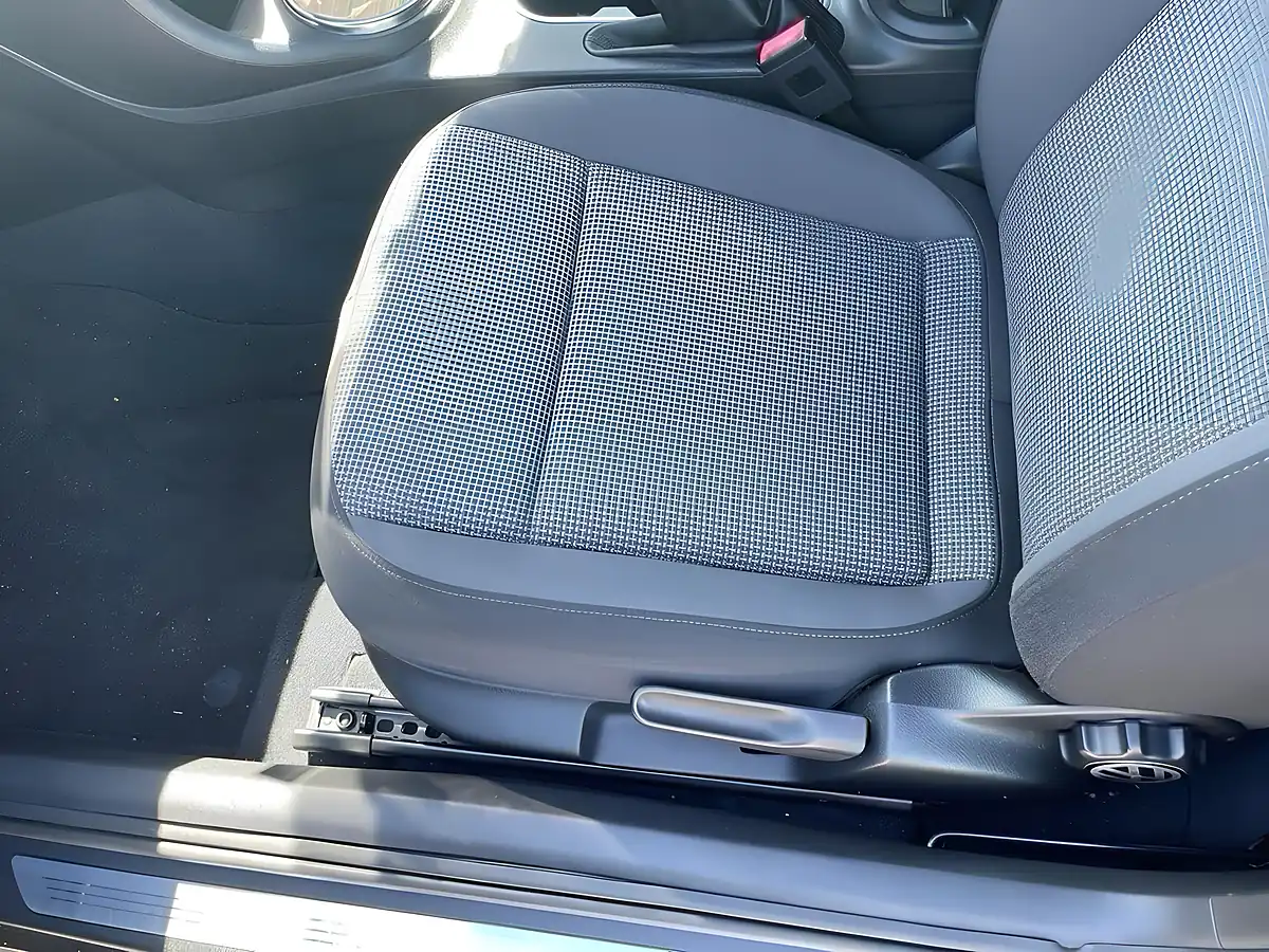 Used 2013 Volkswagen Beetle Design Black - Interior and Exterior details 15