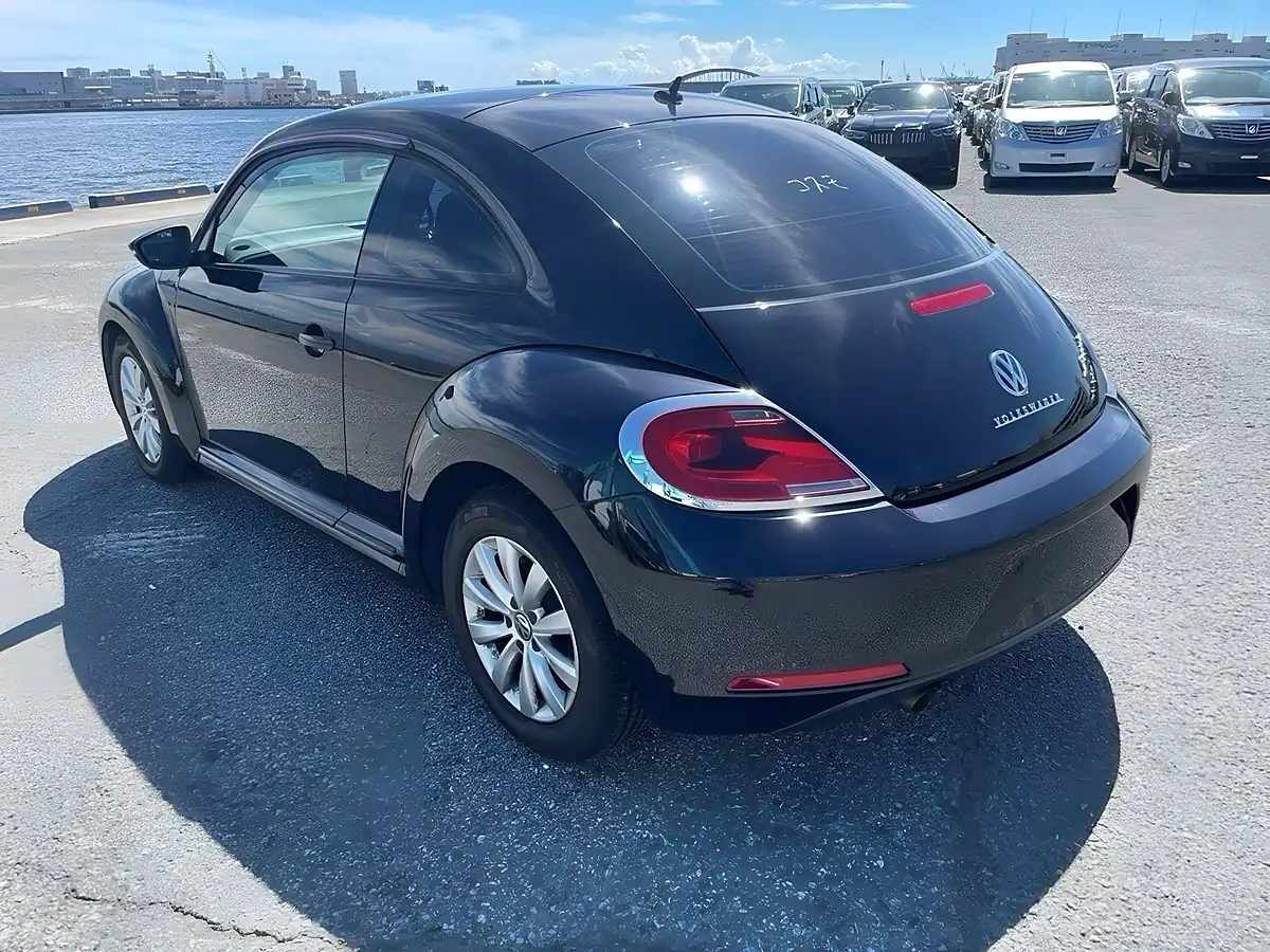 Used 2013 Volkswagen Beetle Design Black - Interior and Exterior details 5