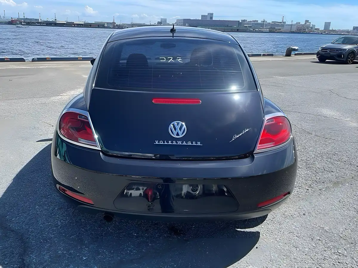 Used 2013 Volkswagen Beetle Design Black - Interior and Exterior details 8