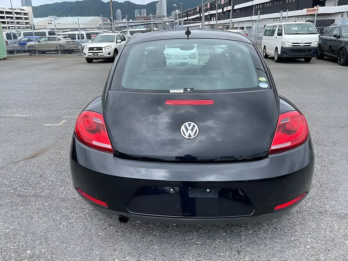 Used 2013 Volkswagen Beetle Design Black - Interior and Exterior details 6