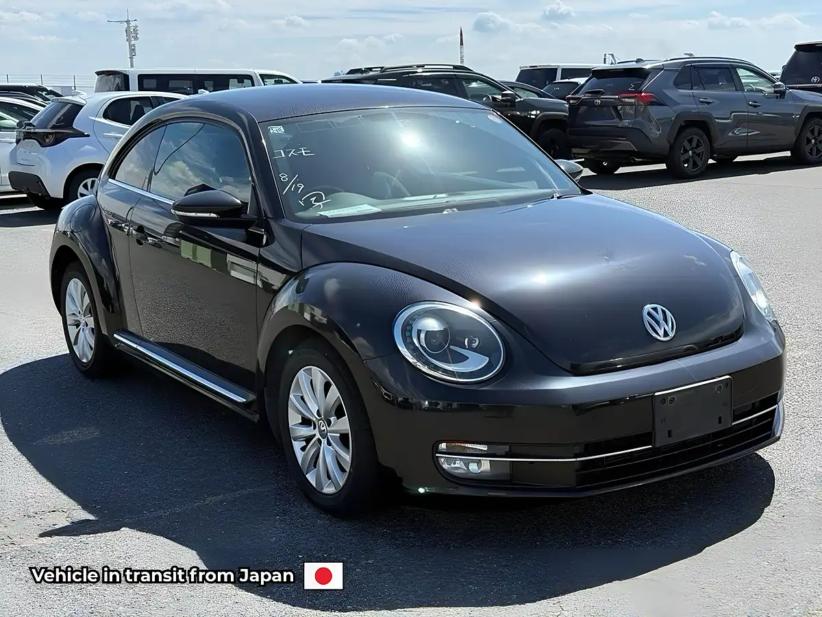 Used 2013 Volkswagen Beetle Design Deep Black Pearl - Front View