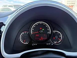 Used 2013 Volkswagen Beetle Design Deep Black Pearl - Interior and Exterior details 11