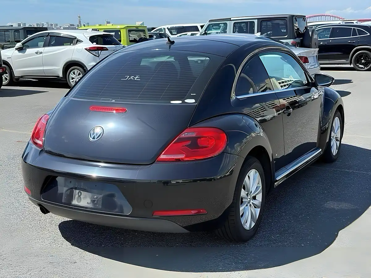Used 2013 Volkswagen Beetle Design Deep Black Pearl - Interior and Exterior details 2