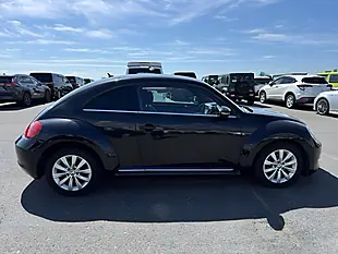 Used 2013 Volkswagen Beetle Design Deep Black Pearl - Interior and Exterior details 5