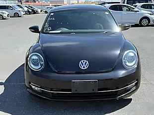 Used 2013 Volkswagen Beetle Design Deep Black Pearl - Interior and Exterior details 8