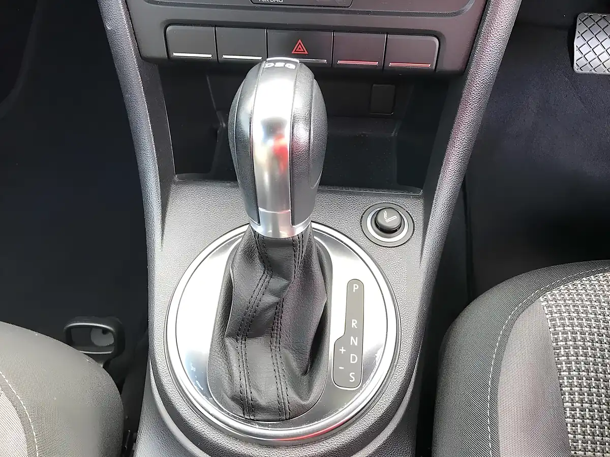 Used 2013 Volkswagen Beetle Design Denim Blue - Interior and Exterior details 16