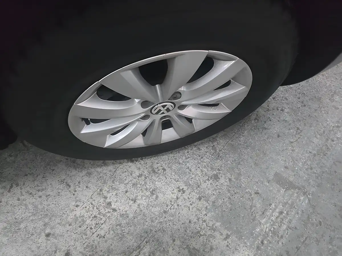 Used 2013 Volkswagen Beetle Design Grey - Interior and Exterior details 15