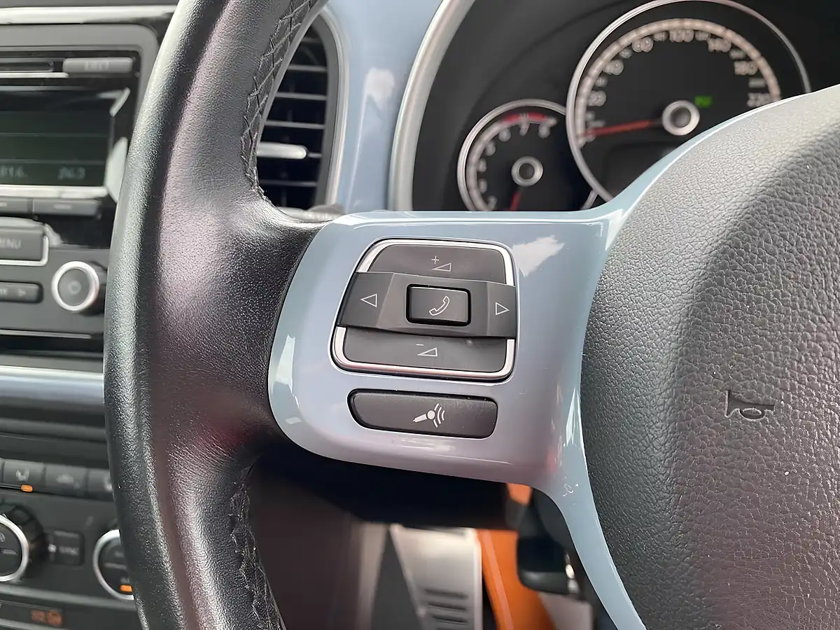 Used 2013 Volkswagen Beetle Design (leather) Denim Blue - Interior and Exterior details 12