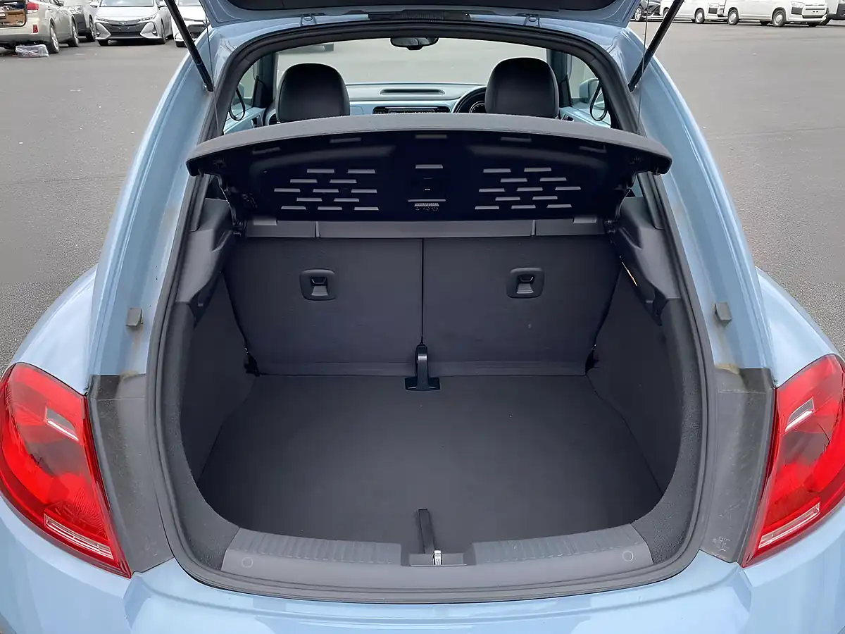 Used 2013 Volkswagen Beetle Design (leather) Denim Blue - Interior and Exterior details 7