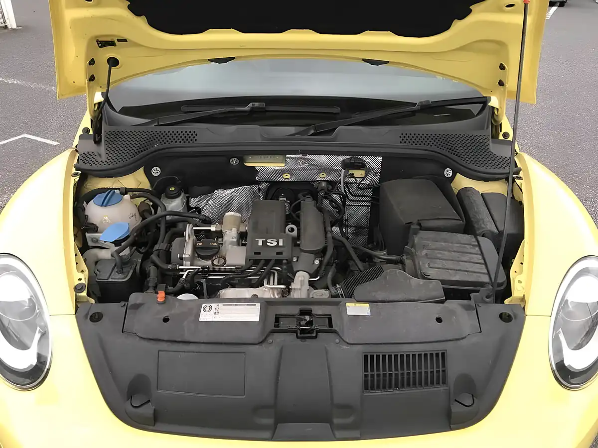 Used 2013 Volkswagen Beetle Design (leather) Sunflower Yellow - Interior and Exterior details 20