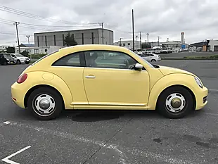 Used 2013 Volkswagen Beetle Design (leather) Sunflower Yellow - Interior and Exterior details 8