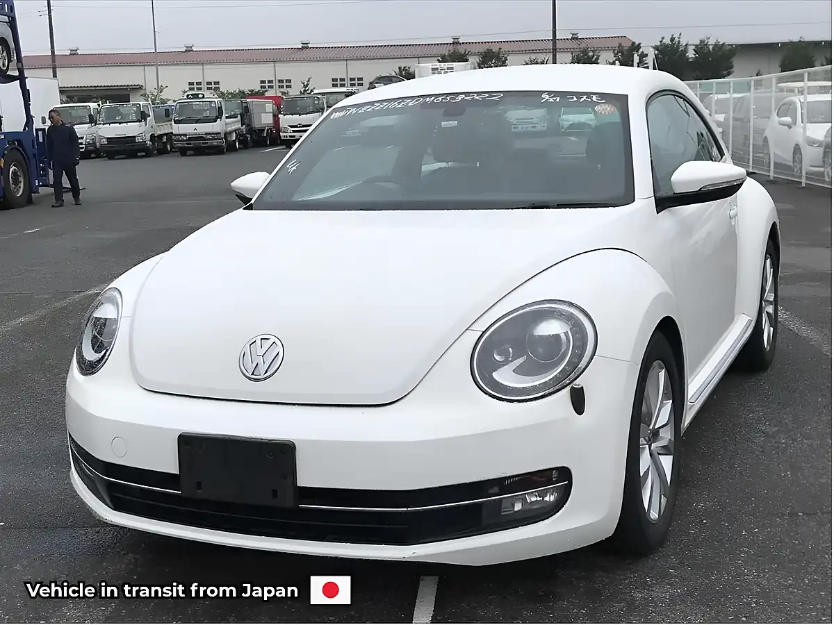 Used 2013 Volkswagen Beetle Design (leather) White - Front View
