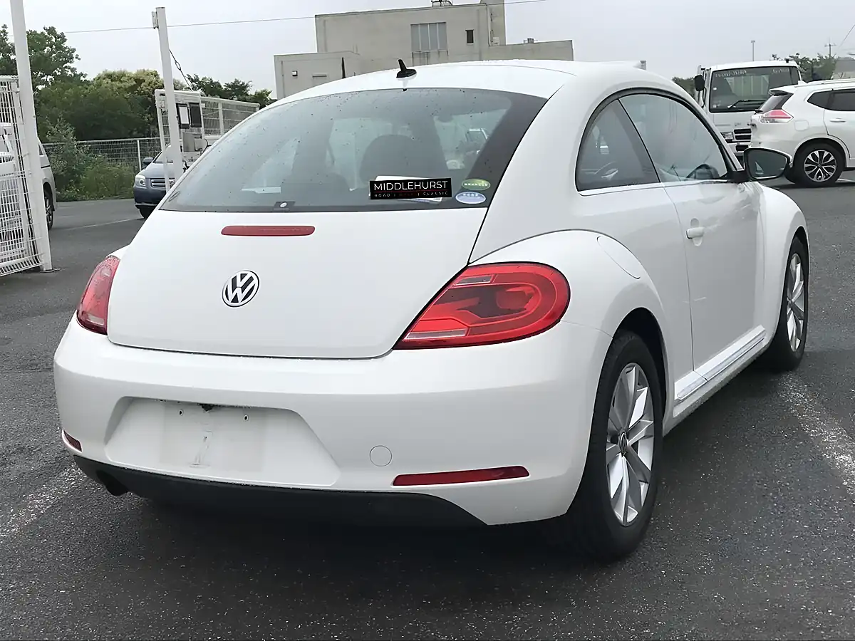 Used 2013 Volkswagen Beetle Design (leather) White - Interior and Exterior details 3