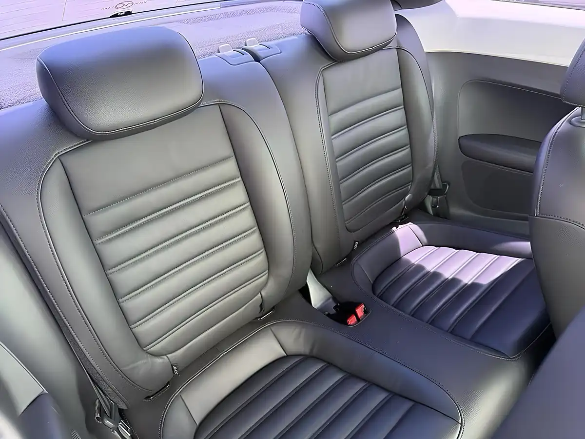 Used 2013 Volkswagen Beetle Design (leather) White - Interior and Exterior details 15