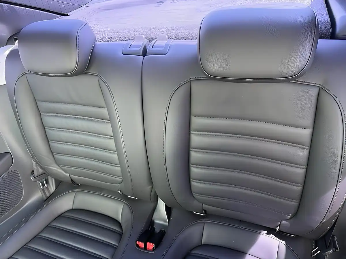 Used 2013 Volkswagen Beetle Design (leather) White - Interior and Exterior details 16