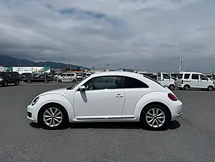 Used 2013 Volkswagen Beetle Design (leather) White - Interior and Exterior details 6