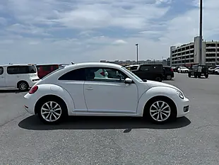 Used 2013 Volkswagen Beetle Design (leather) White - Interior and Exterior details 7