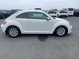 Used 2013 Volkswagen Beetle Design (leather) White - Interior and Exterior details 5