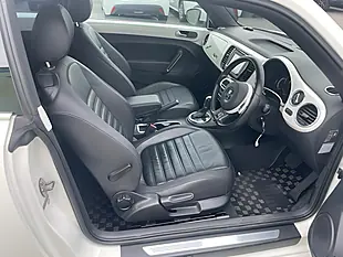 Used 2013 Volkswagen Beetle Design (leather) White - Interior and Exterior details 9